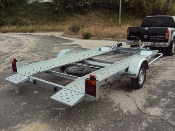 00002 Einachsiger Autotransporter 1300 kg