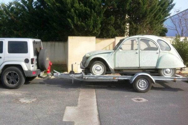 0000222222222 Einachsiger Autotransporter 1300 kg