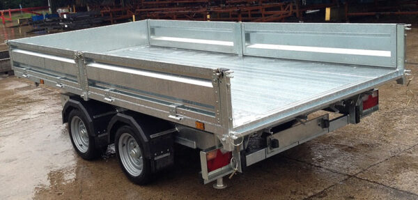 Indespension 2-Achs-Kippanhänger – 2700 kg zulässiges Gesamtgewicht