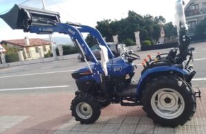 FARMTRAC FT 26. 3C. 4×4. mit Lader. Zulassung und Versand kostenlos.