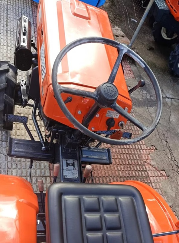 KUBOTA B 5000. 4×4. Mit Rotavator. Kostenloser Versand.