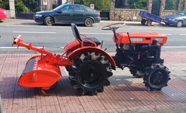 KUBOTA B 5000. 4×4. Mit Rotavator. Kostenloser Versand.