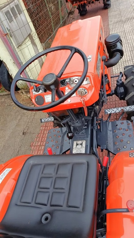 KUBOTA B 7001, 3 CL. 4×4. Mit Rotavator. Kostenloser Versand.