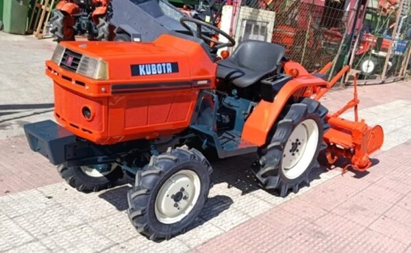 Kubota B 15. 3C. 4×4. Mit Rotavator. Kostenloser Versand.