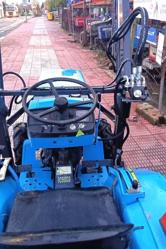 WhatsApp_Image_2025-12-16_at_18.11.29 MITSUBISHI MT 1401. 3CL. 4×4. Schaufel und Bodenfräse. Kostenloser Versand.