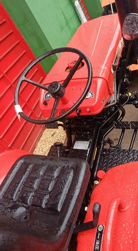 Yanmar YM 1300 4x4 mit Bodenfräse. Kostenloser Versand.