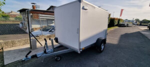BORO Kastenwagenanhänger F2513P – 750 kg Tragkraft