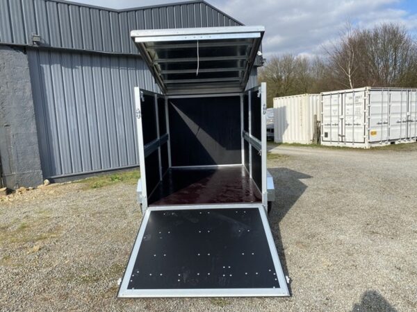 JALON JCC750 Kastenanhänger mit einem zulässigen Gesamtgewicht von 750 kg