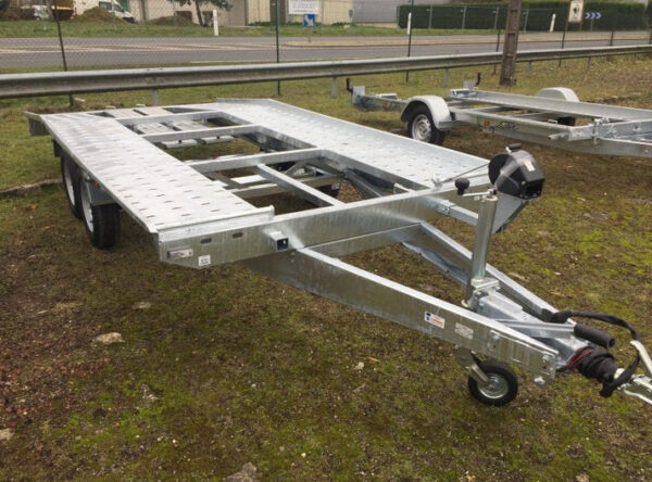 TAZ Autotransportanhänger, zulässiges Gesamtgewicht 2700 kg, neuwertig mit 2 Jahren Garantie