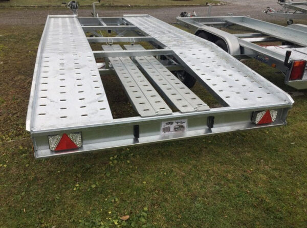 TAZZ Autotransportanhänger, zulässiges Gesamtgewicht 2700 kg, neuwertig mit 2 Jahren Garantie